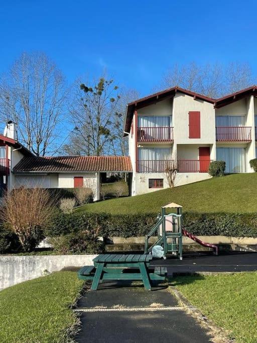 Apartmán Adour Piscine Vue Montagnes Souraïde Exteriér fotografie